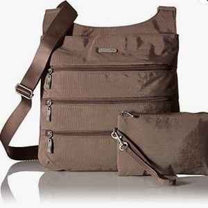 Bagallini Big zipper Adjustable Crossbody travel bag new with RFID